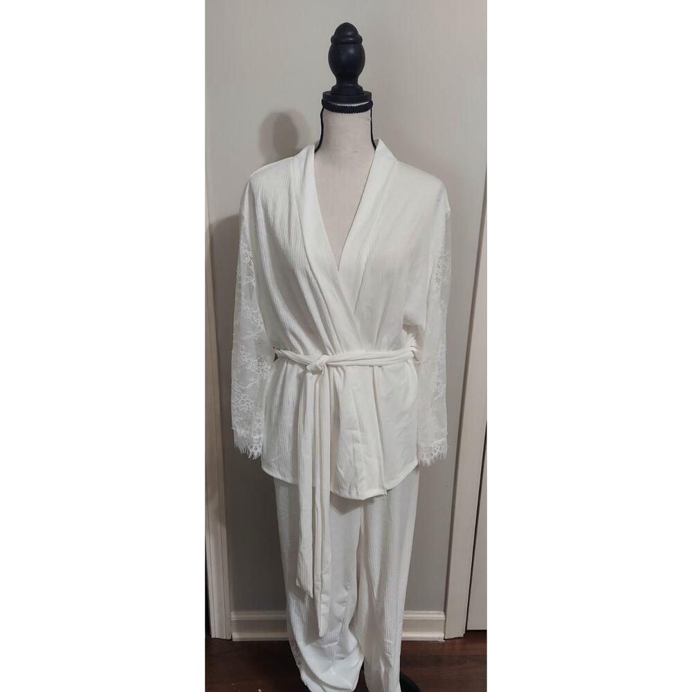 Women's Elegant Romantic Embroidered Lace Loose Tie-Waist Sleepwear Set Wedding
